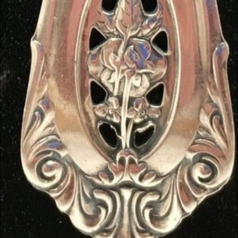 Beautiful 925 sterling necklace